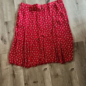 Liz Claiborne Red A-Line Skirt with White Floral Design